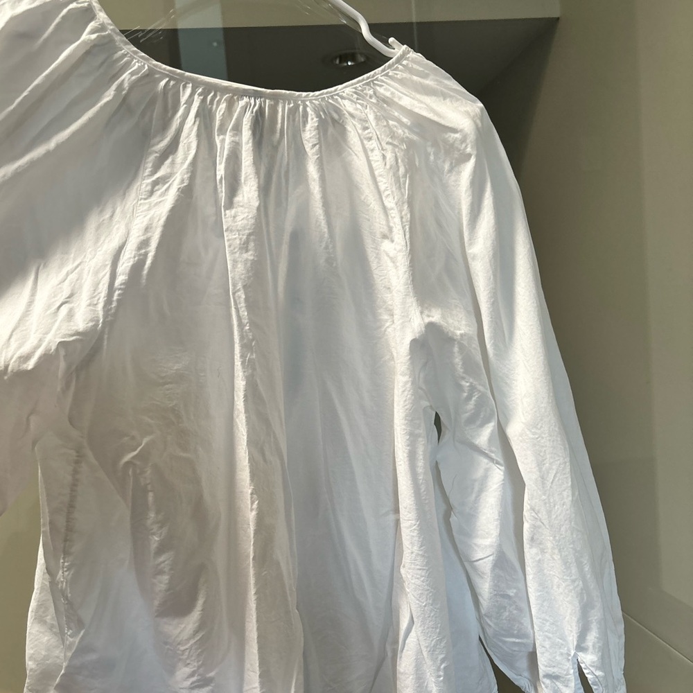 Universal Thread White Blouse - Picture 4 of 4